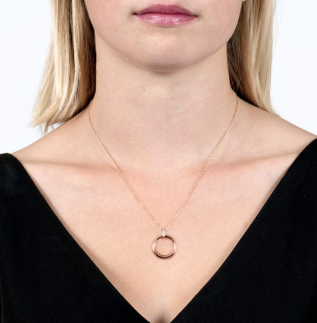 Diamond Link Circle Pendant Necklace